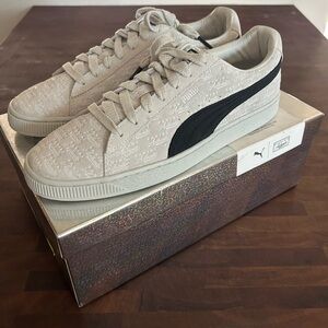 Puma Panini and Black Sneakers Classic Suede Design